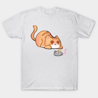 Orange Tabby Cat Playing With Mouse T-Shirt